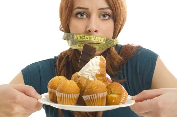 Tùy vào mỗi xét nghiệm sẽ quy định nên nhịn ăn hay không