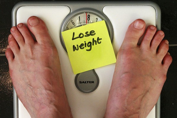Sụt cân là một trong những tác dụng phụ khi điều trị bằng peginterferon